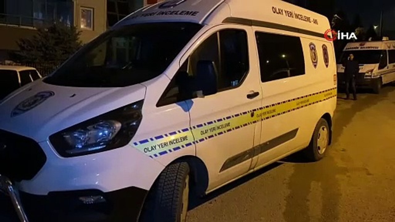 Ablasıyla birlikte yaşadığı evde ölü bulundu