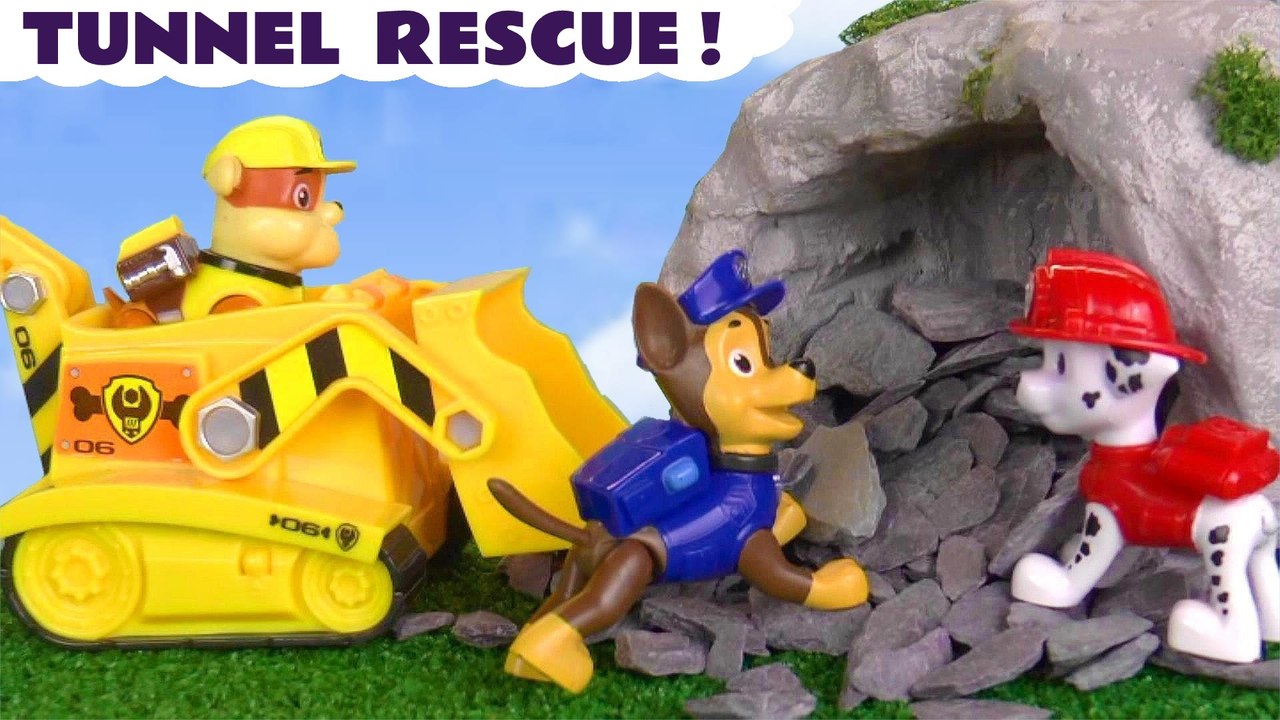 Paw Patrol Tunnel Rescue Story with Rubble and the Mighty Pups - video ...