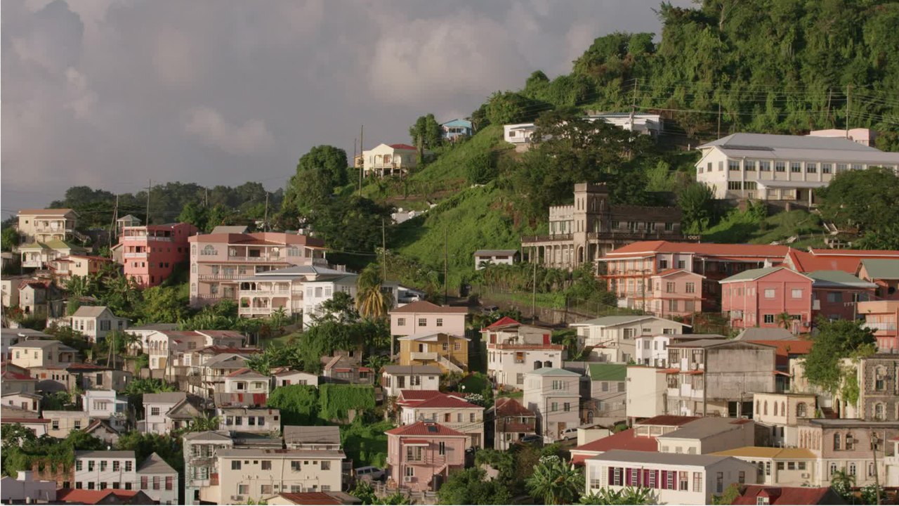 Guadeloupe : des habitants se mobilisent pour aider une famille à récupérer sa maison squattée