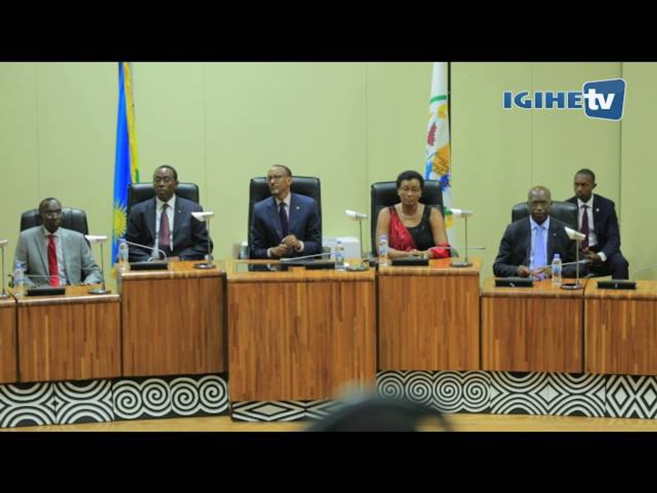 Perezida Kagame yakiriye indahiro z’abayobozi binjiye muri Guverinoma (06/10/2016)