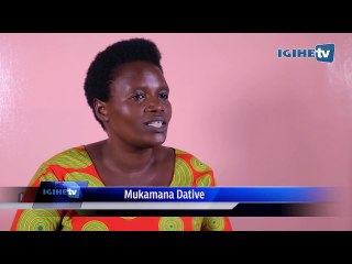 Mukamana Dative utunzwe no gucira imyeyo abagore n'abakobwa bamugana ku bwinshi