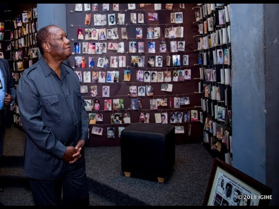 Perezida Alassane Ouattara yasuye Urwibutso rwa...