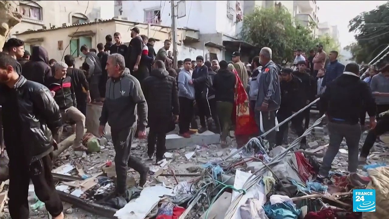 Israel pounds south, central Gaza