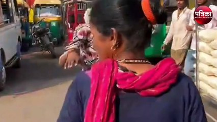 महाकाल मंदिर के बाहर फिर दे-दनादन,