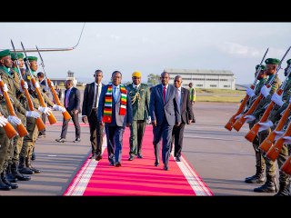 Perezida Mnangagwa wa Zimbabwe yasesekaye i Kigali yitabiriye #Kwibohora25