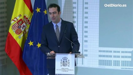 Carlos Cuerpo bromea en su estreno como ministro de Economía: "Mamá, como ves, no era una inocentada"