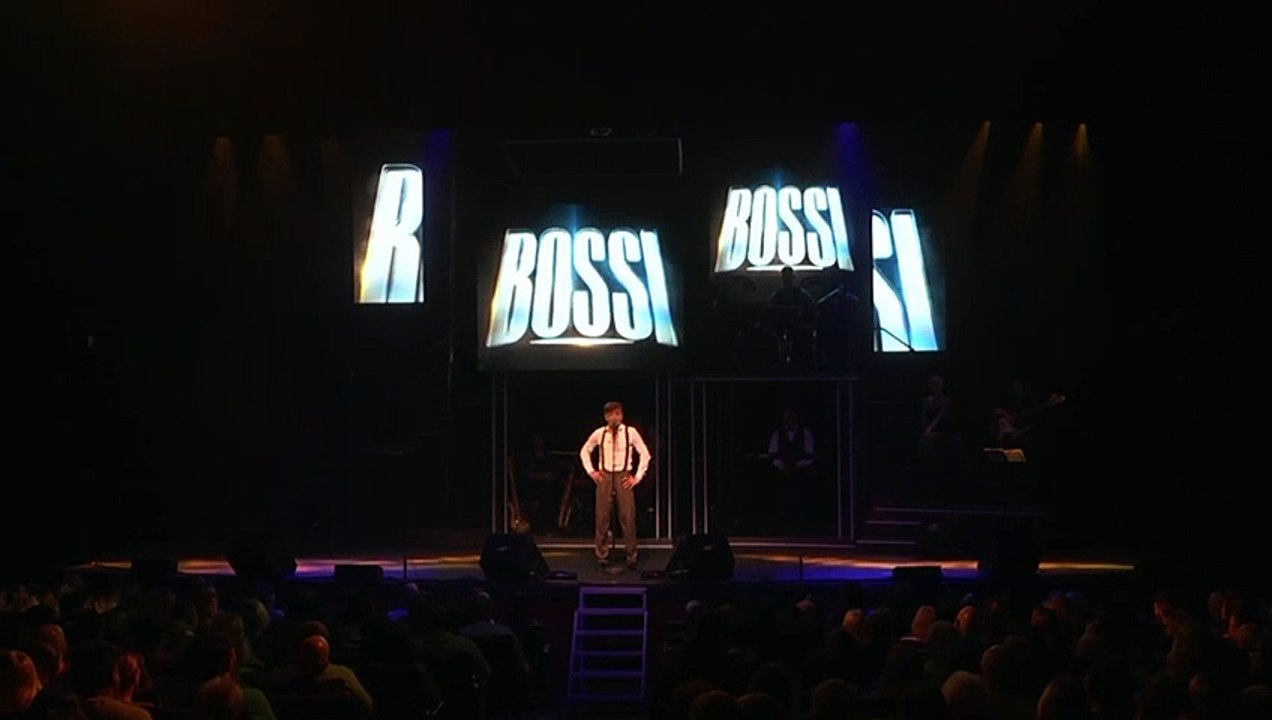 El palito de Martín Bossi a Fátima Florez.