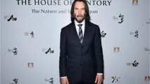 Voici - Keanu Reeves : ses vacances de Noël chargées avec sa compagne Alexandra Grant en France