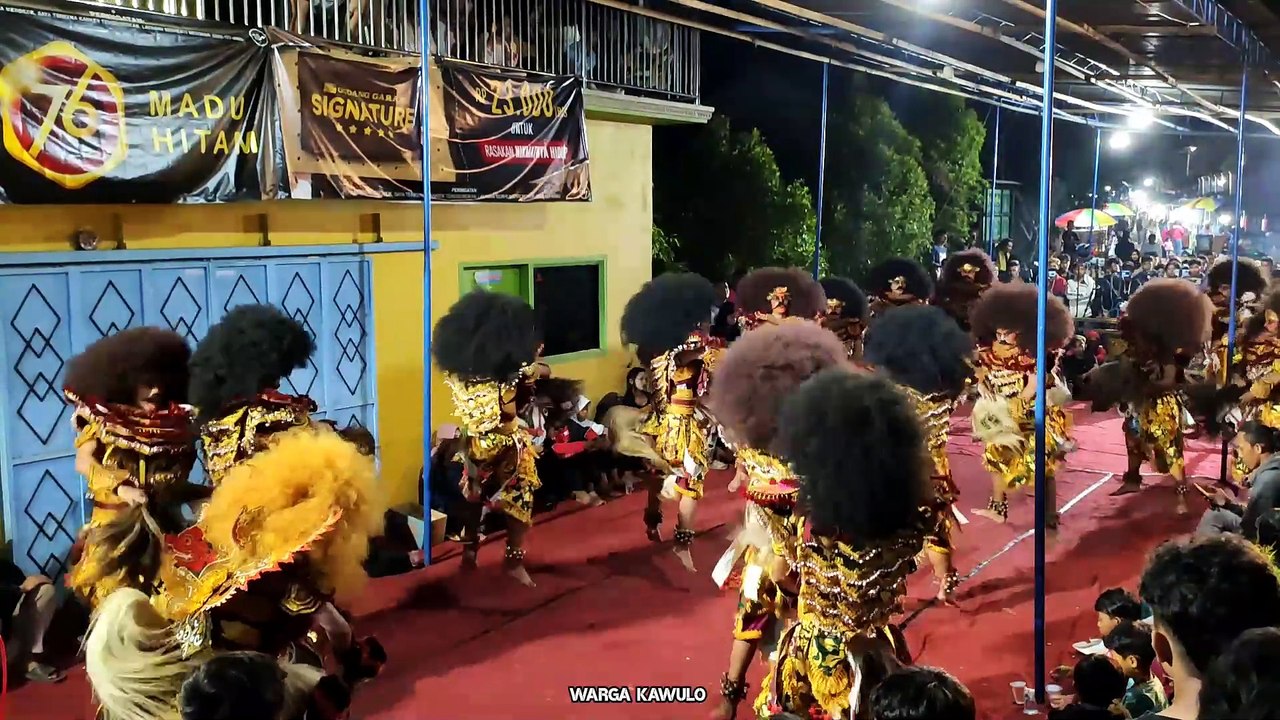 Kuda lumping terkenal Live di  Warga Kawulo