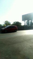 Yamaha Vega R jadul dan mobil calya putih jadi bentuk Marquez oren dan musuh McQueen #shortvideo