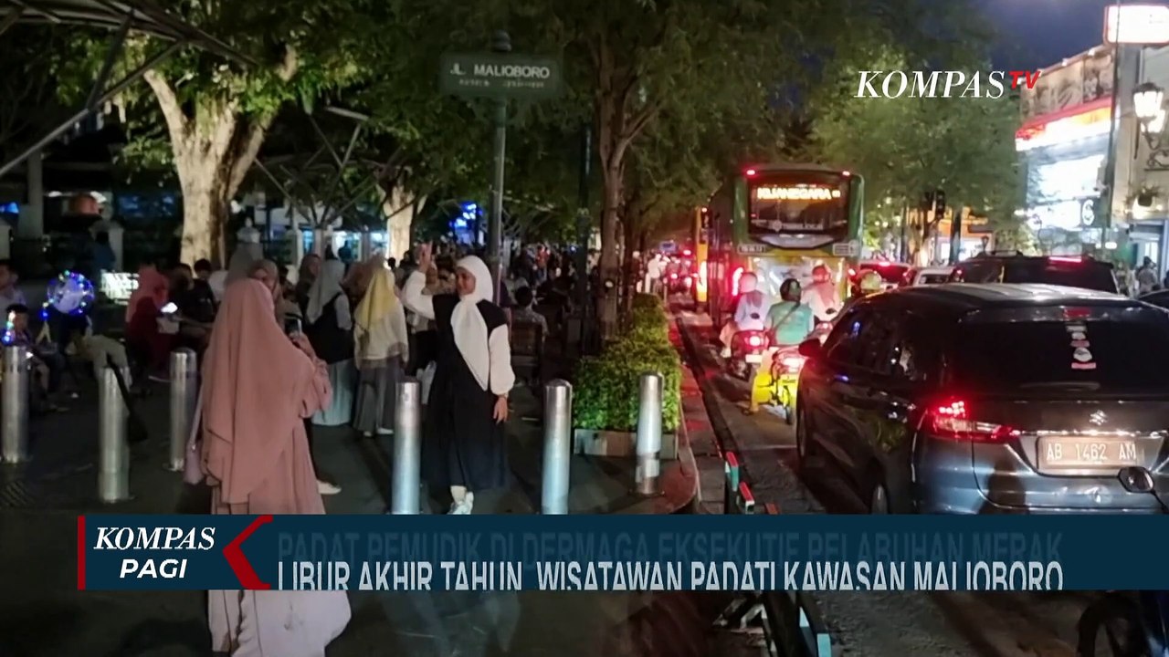 Manfaatkan Momen Libur Tahun Baru, Pemudik Padati Dermaga Eksekutif Pelabuhan Merak