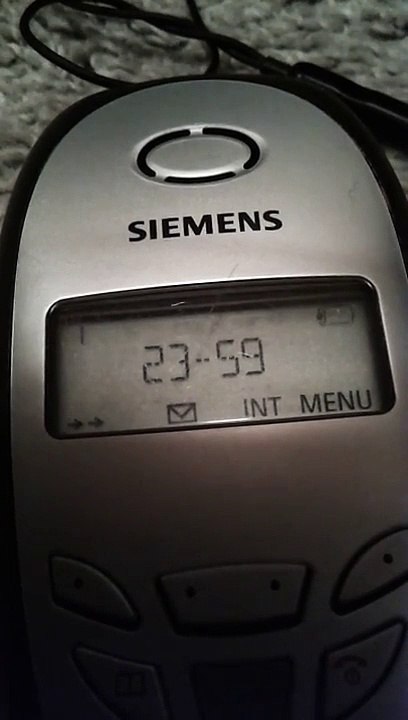 Siemens Gigaset A240 - Батарея разряжена / Battery low (Reupload)