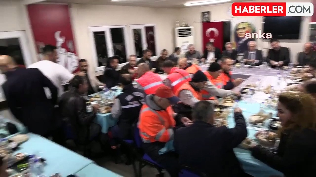 Karabağlar Belediye Başkanı Muhittin Selvitopu Çalışanlarla Yeni Yılı Kutladı