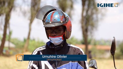 Uko Umuhire Olivier usanzwe ari ‘Préfet des études’ yeguye moto akiyemeza gutwara abagenzi