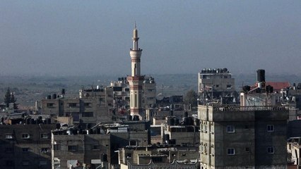 دخان يتصاعد بعد قصف على خان يونس