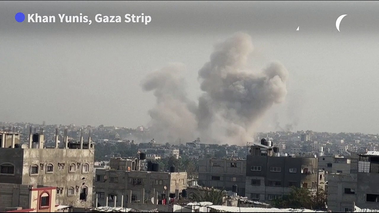 Clouds of smoke rise in Khan Yunis following Israeli airstrikes