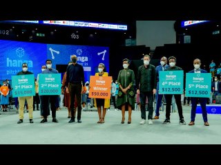 President Paul Kagame awarded Diane Cyuzuzo, winner of Hanga Pitchfest