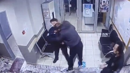 Başakşehir'de karakolda polise saldırıp kaçtı