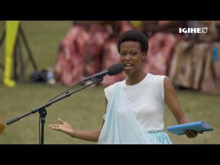 Umuvugo udasanzwe wa Uwababyeyi  Perezida Kagame yamushimiye