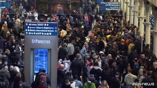Caos treni a Capodanno, i passeggeri: pianificavamo da tempo la vacanza