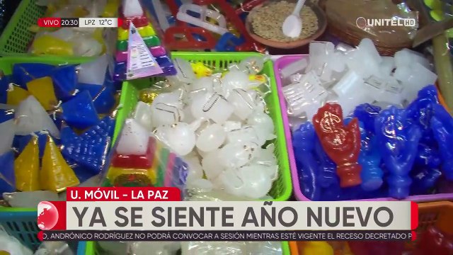 Se termina 2023: Población busca cábalas, cotillón y comida para recibir el Año Nuevo