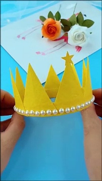 Origami crown