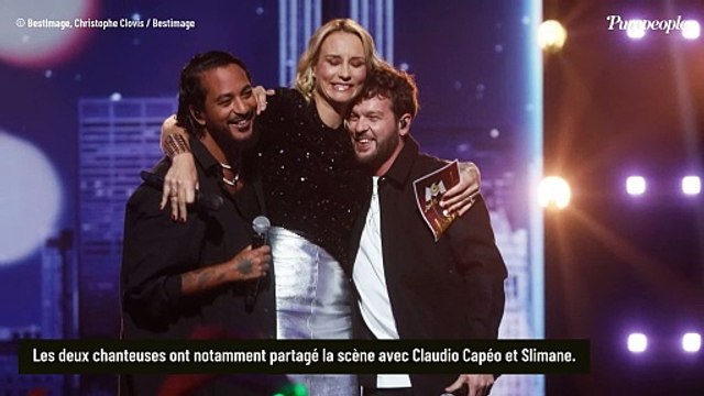 Vitaa : Somptueuse en robe rouge pour une grande soirée de Réveillon, la chanteuse sur son 31 devant Julie Pietri en cuissardes