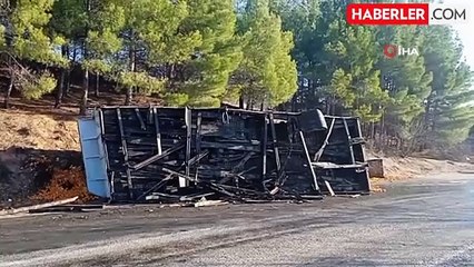 Kopan dorsedeki tonlarca mandalina yola saçıldı