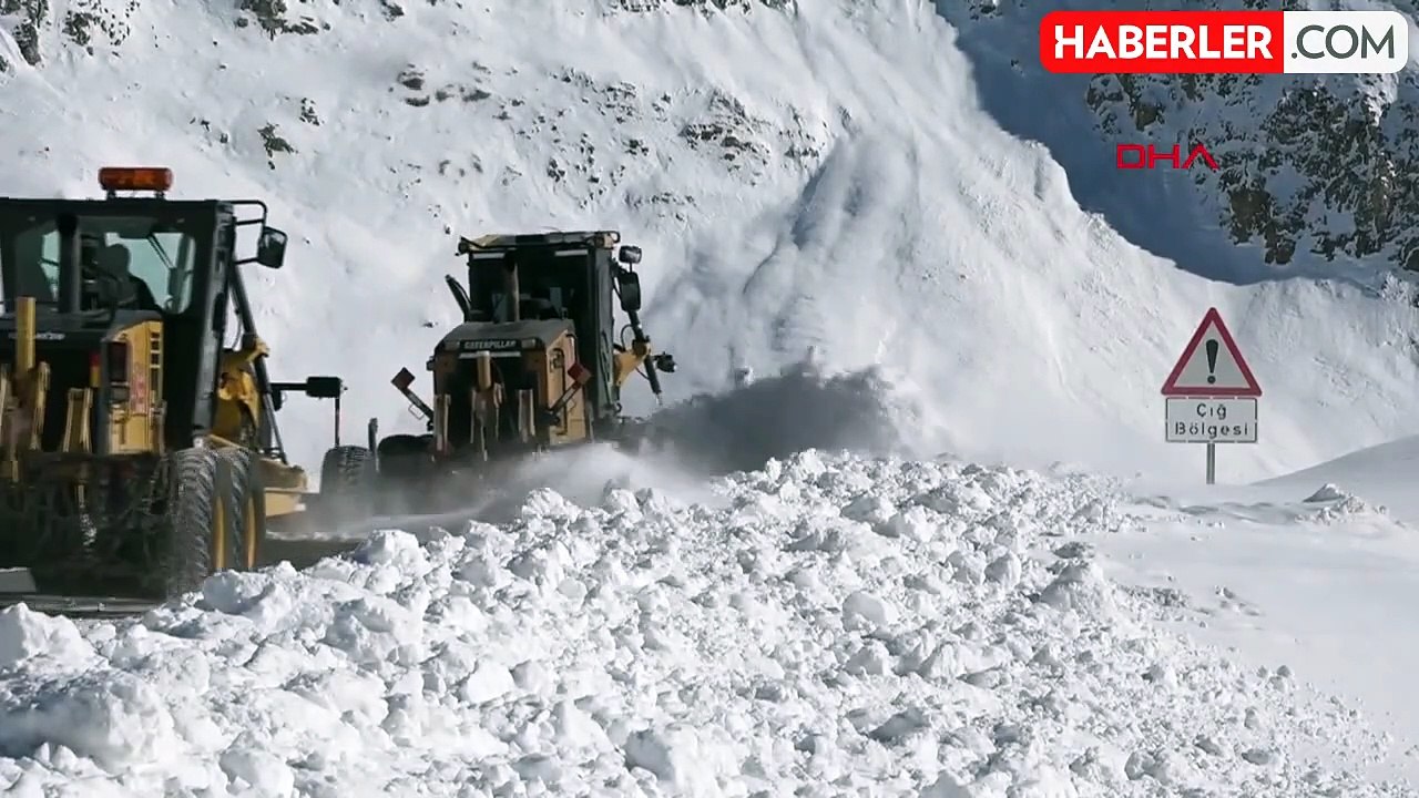 Van-Bahçesaray Kara Yolu 2 Ocak'ta Ulaşıma Açılacak