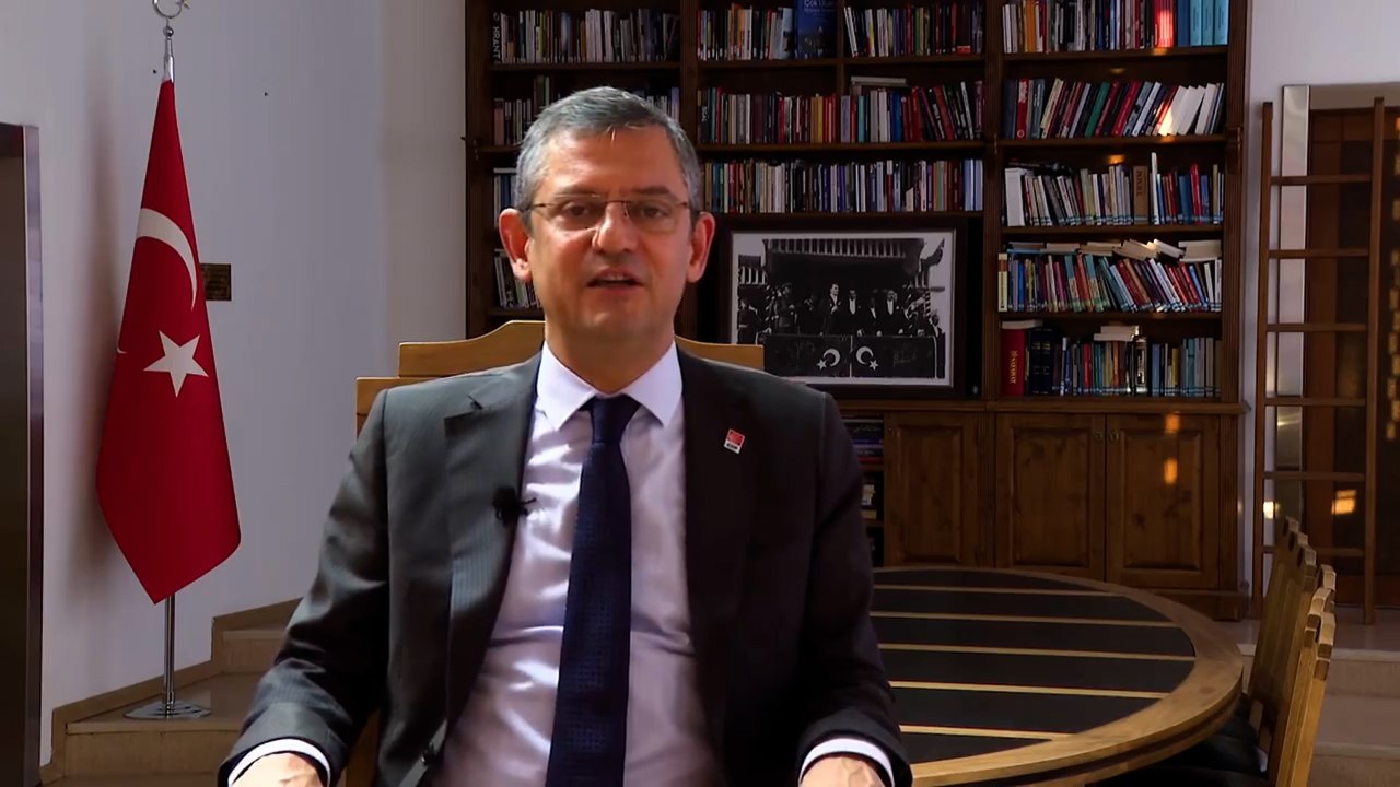 CHP Genel Başkanı Özgür Özel yeni yıl kutladı; hedeflerini dile getirdi