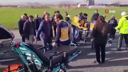 Diyarbakır'da hafriyat kamyonu otomobille çarpıştı: 1'i ağır 3 yaralı