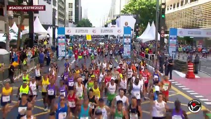 Veja como foi a largada da prova masculina e do pelotão geral