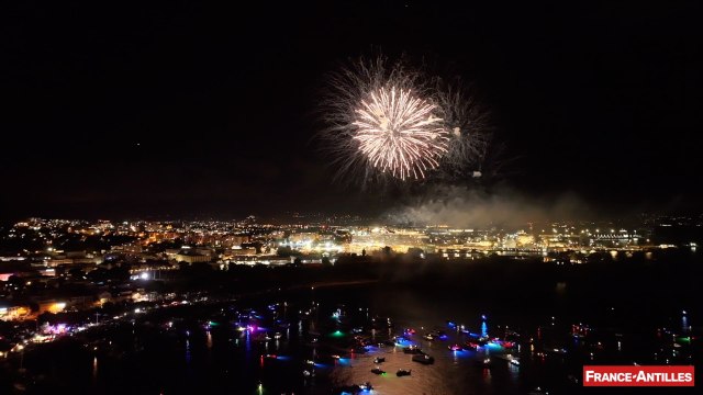 VIDÉO. Boucans de la baie : retour sur le feu d'artifice, depuis le ciel !