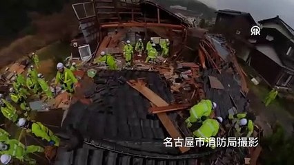 Japonya'da arama kurtarma ekiplerinin çalışmaları