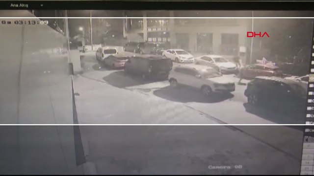 Polise ateş açan şüphelilerin kaçışı kamerada