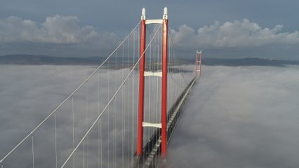 1915 Çanakkale Köprüsü sis bulutuyla bütünleşti