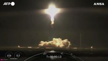 Spazio, lanciato il razzo Falcon Heavy di SpaceX con a bordo il misterioso drone X-37B