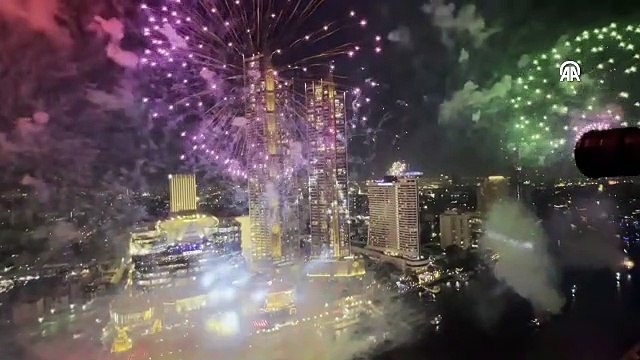 Dünyadan yeni yıl manzaraları