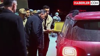 Bingöl Valisi Ahmet Hamdi Usta, Görev Başındaki Güvenlik Ekiplerini Ziyaret Etti