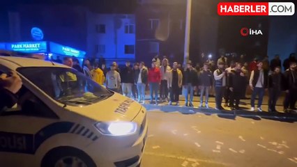 Bursa'da Gençler Yılbaşına Şarkılar Eşliğinde Girdi