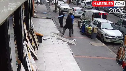 Diyarbakır'da tabela astığı sırada düşen genç ağır yaralandı