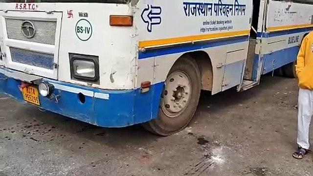 जगह-जगह चक्का जाम : थमी रोडवेज बसों की चाल, 70 फीसदी संचालन बाधित