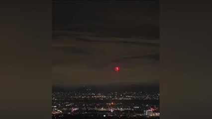 Se lanza en Japón el fuego artificial más grande de siempre