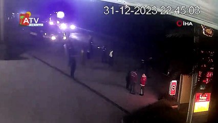 Yeni yıla saatler kala kamyonetin altında kalıp hayatını kaybetti