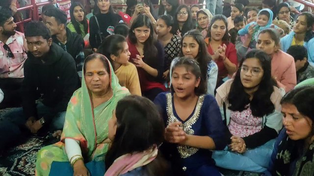 Video...नव वर्ष के पहले दिन सोमवार को जगदीश मंदिर में दर्शनों को उमड़े शहरवासी