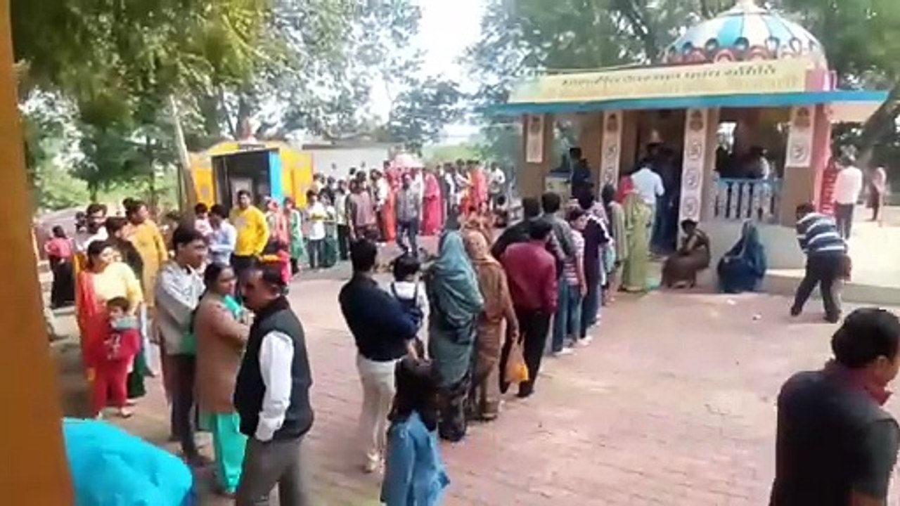 माता टेकरी व बिलावली शिव मंदिर पहुंचे, दर्शन कर की नए साल की शुरुआत