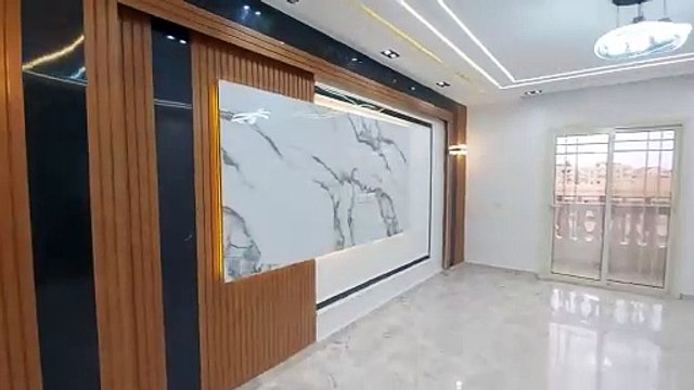 استعد لرحلة الرفاهية: شقة فاخرة للبيع في حدائق الأهرام أمام النادي ومطاعم عالمية! اكتشف جمال المساحة البالغة 200 متر مربع واستمتع بالفخامة المطلقة في هذا العرض الاستثنائي.