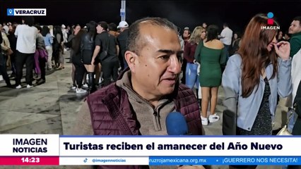 Turistas reciben el primer amanecer del 2024 en Veracruz