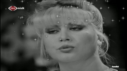 Muazzez Abacı / Yaklaşıyor gün be gün ömrümüz son mevsime