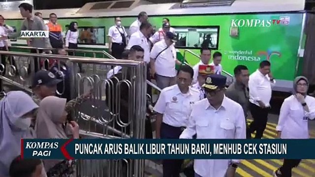Menhub Budi Karya Sumadi Cek Kelancaran Puncak Arus Balik Libur Nataru di Stasiun Yogyakarta